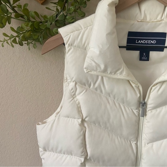 LANDS' END | Cream Down Puffer Full Zip Up Vest Size Small ( 6-8) - Picture 4 of 12